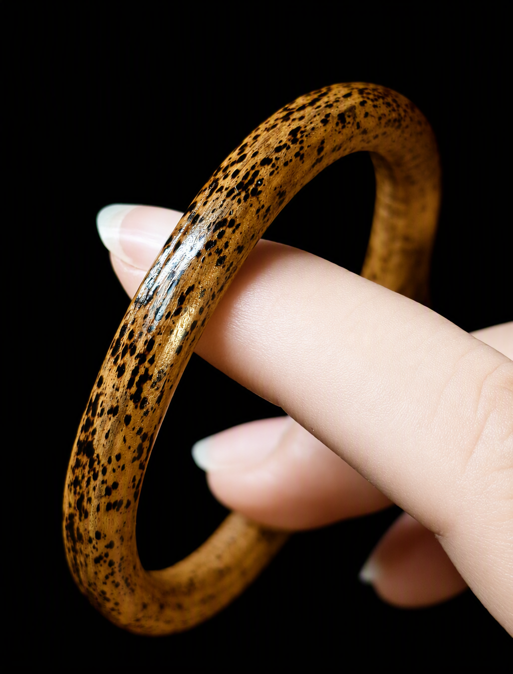 Obsidian Stardust-Smilax Vine Cuff Bangle