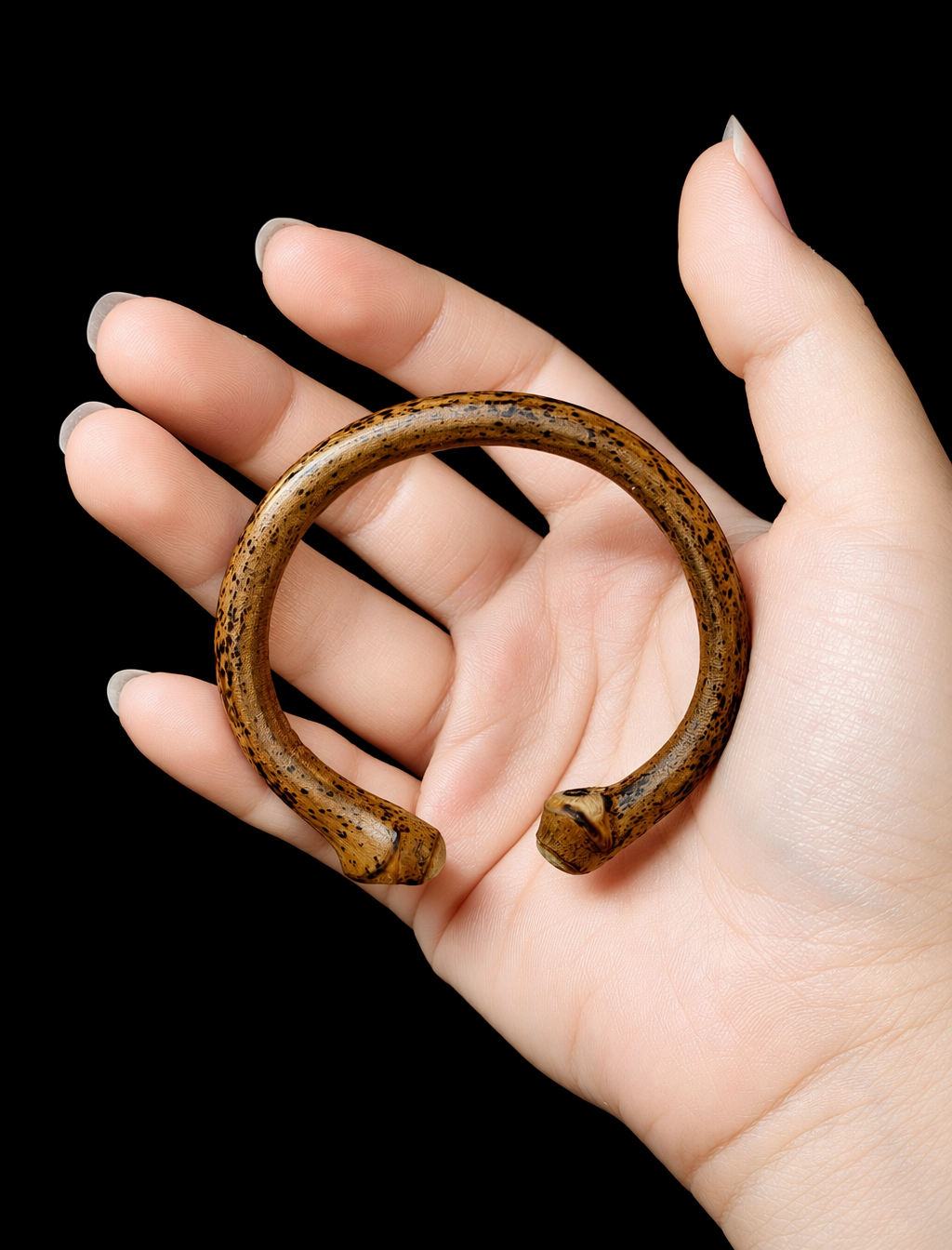 Obsidian Stardust-Smilax Vine Cuff Bangle